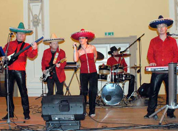 Showband - hudební vystoupení pro vaše párty